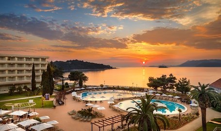 Exterior. Remisens Hotel Albatros