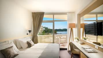 Double room with sea view and balcony | View from room