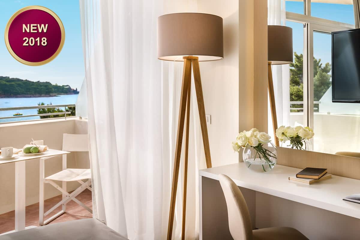 Double room with sea view and balcony | Minibar, coffre-fort, bureau, rideaux dâobscurcissement