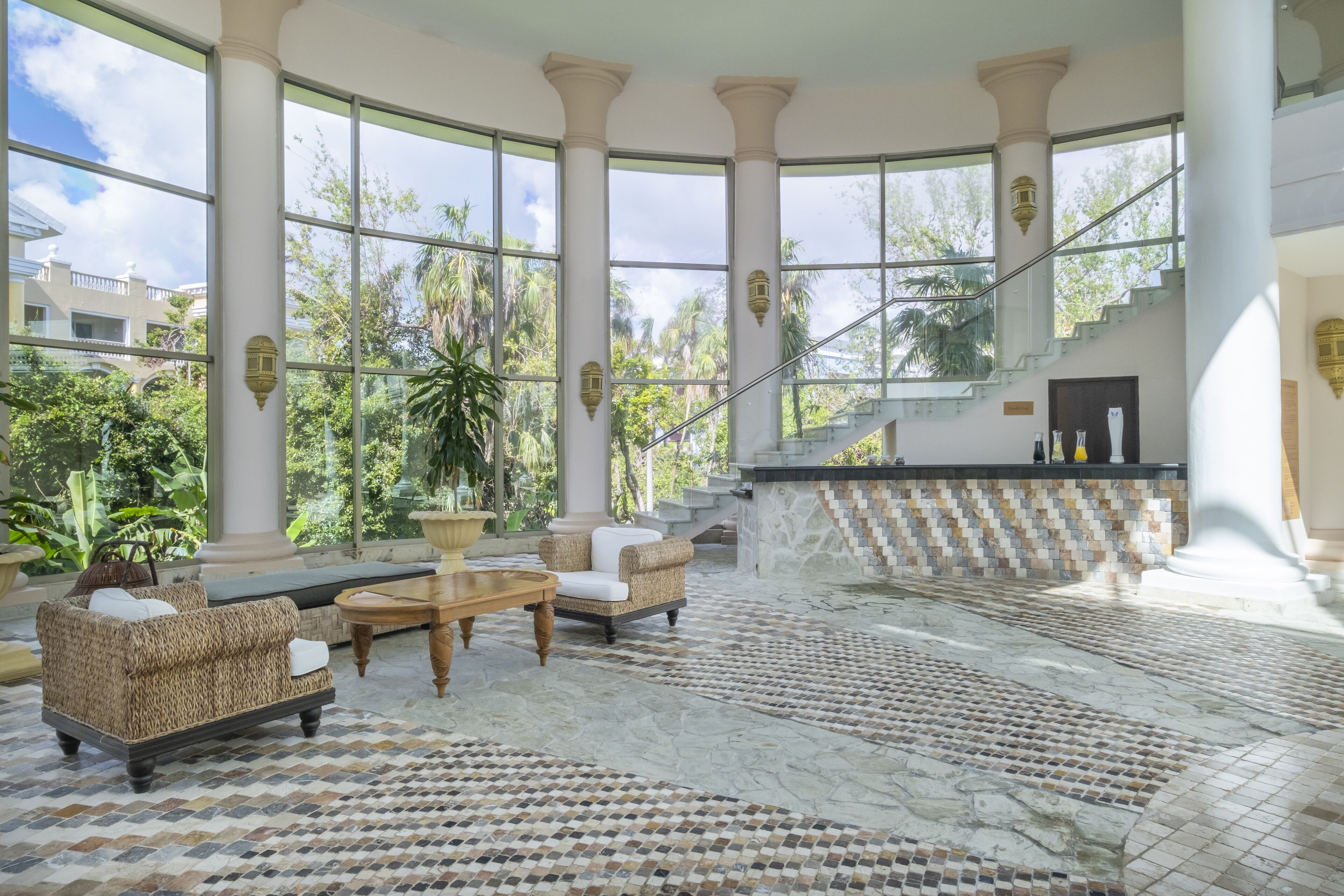 Couples treatment rooms, sauna, hot tub, steam room, Turkish bath