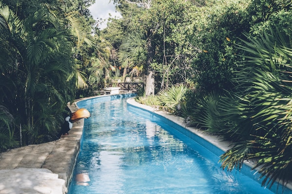 8 outdoor pools, pool umbrellas, sun loungers