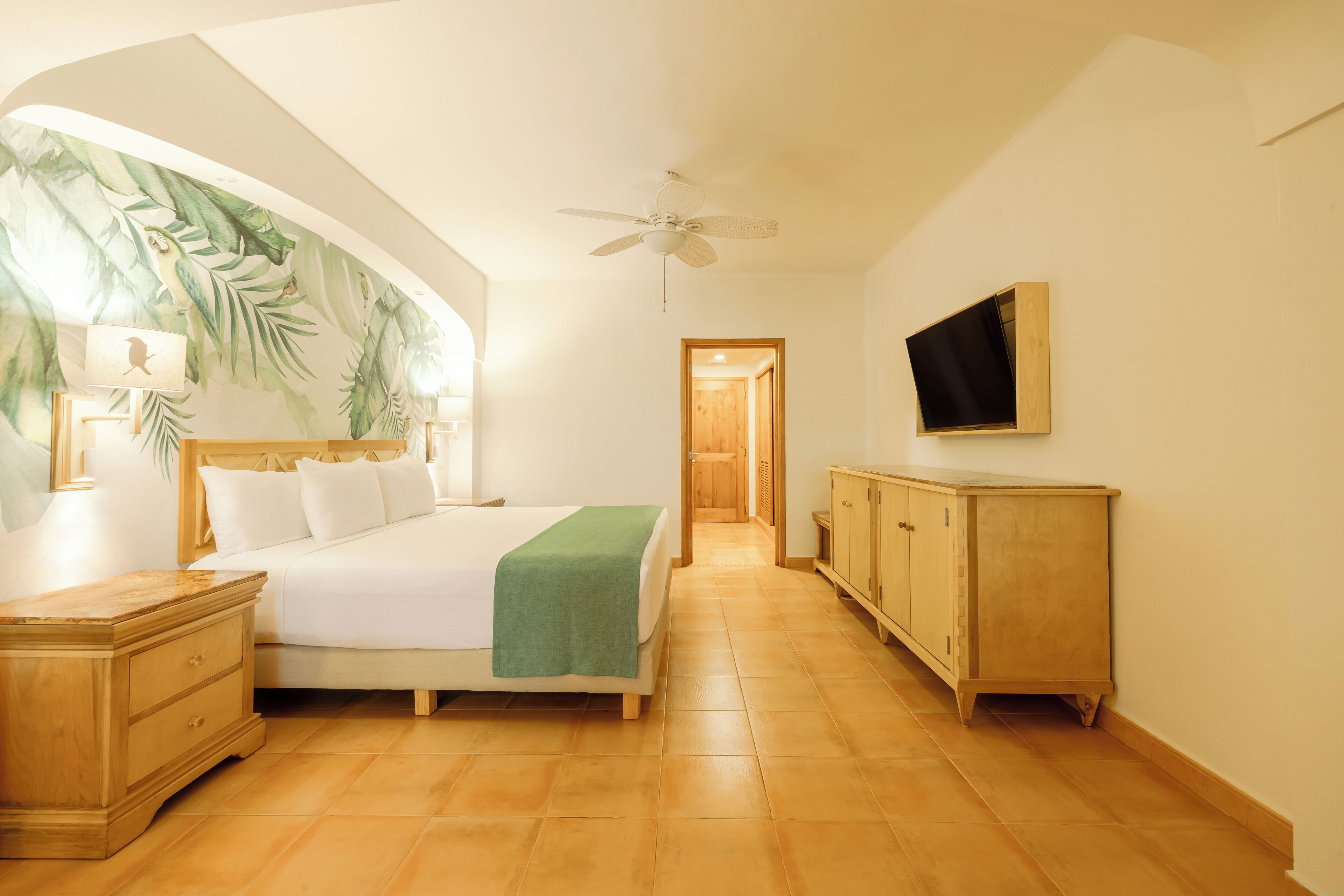 Free minibar, in-room safe, desk, blackout drapes