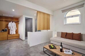 Deluxe Junior Suite, Sea View | Individually decorated, individually furnished, free WiFi, bed sheets