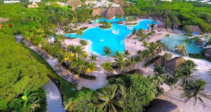 Grand Palladium Colonial Resort & Spa All Inclusive
