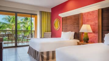 1 bedroom, free minibar, in-room safe, blackout curtains