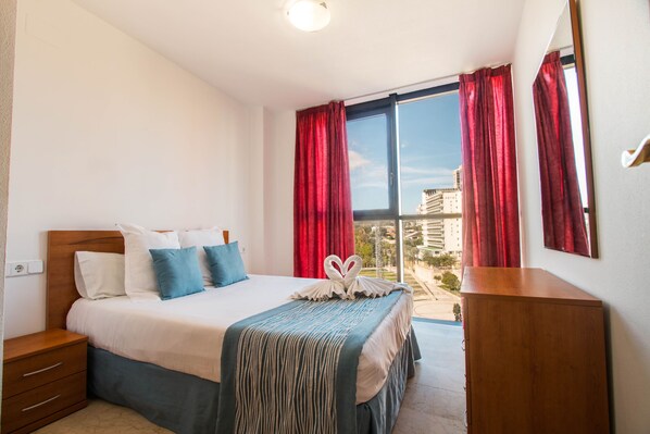 1 bedroom, individually furnished, desk, free WiFi