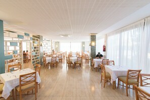 Restaurant - Azuline Hotel S'anfora & Fleming (Sant Antoni de Portmany)