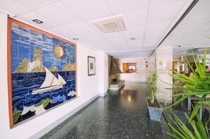 Lobby - Azuline Hotel S'anfora & Fleming (Sant Antoni de Portmany)