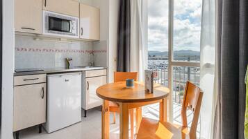 In-room safe, blackout drapes, free WiFi, bed sheets