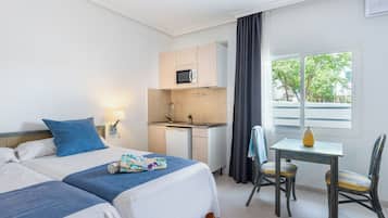 Studio | In-room safe, blackout curtains, free WiFi, bed sheets