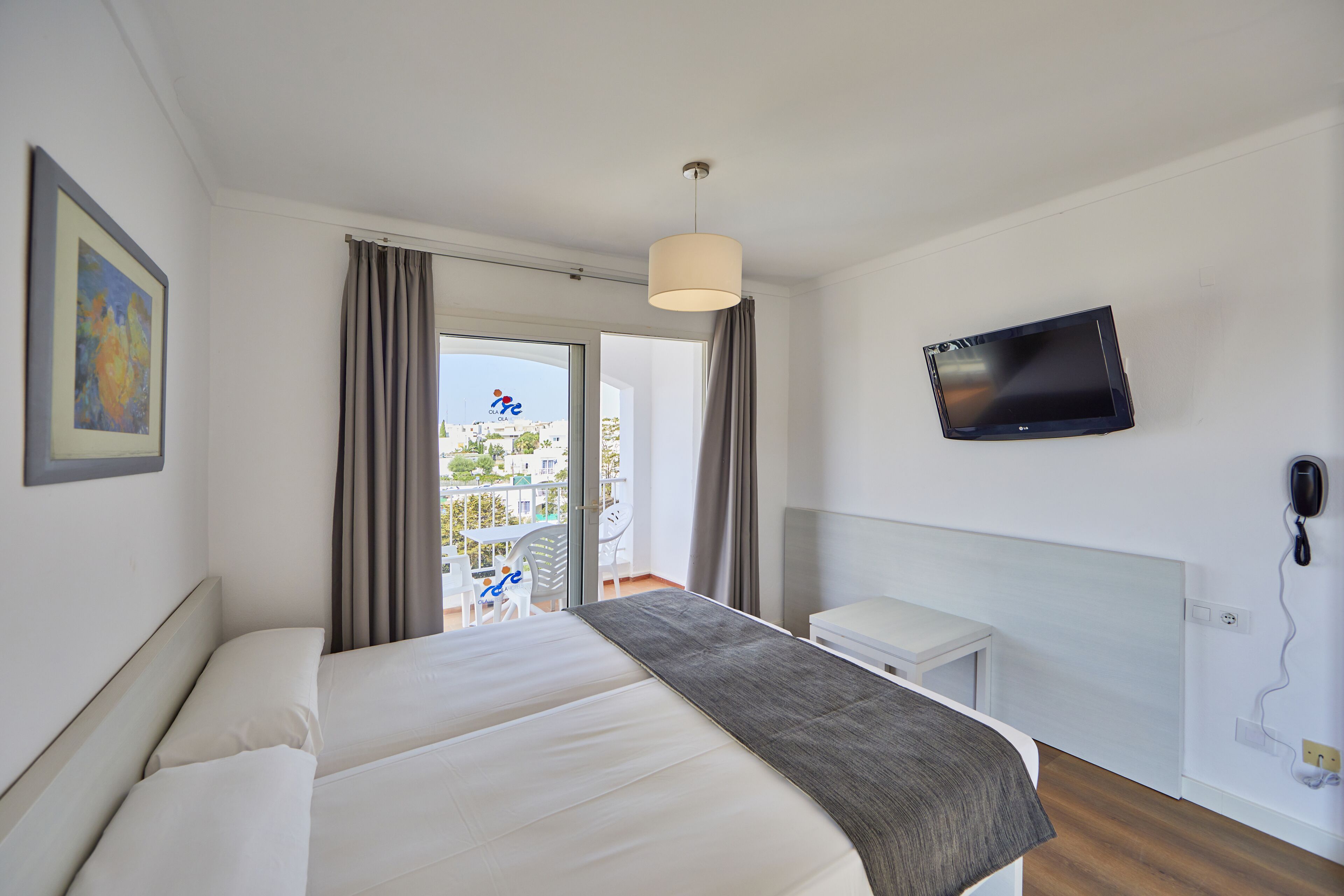 Studio, Balcony | In-room safe, laptop workspace, free WiFi, bed sheets