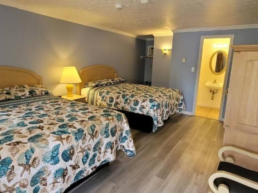 Hypo-allergenic bedding, down duvets, pillow-top beds, desk