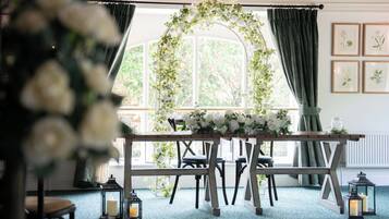 Breakfast, lunch and dinner served