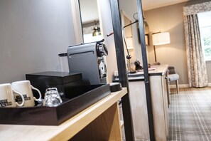 豪華雙人房 | 1 間臥室、高級寢具、客房內保險箱、書桌