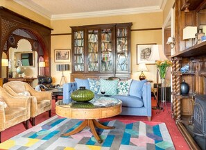 Lobby sitting area - Ravenstone Manor (Keswick)