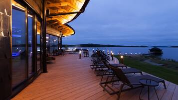Sauna, hot tub, steam room