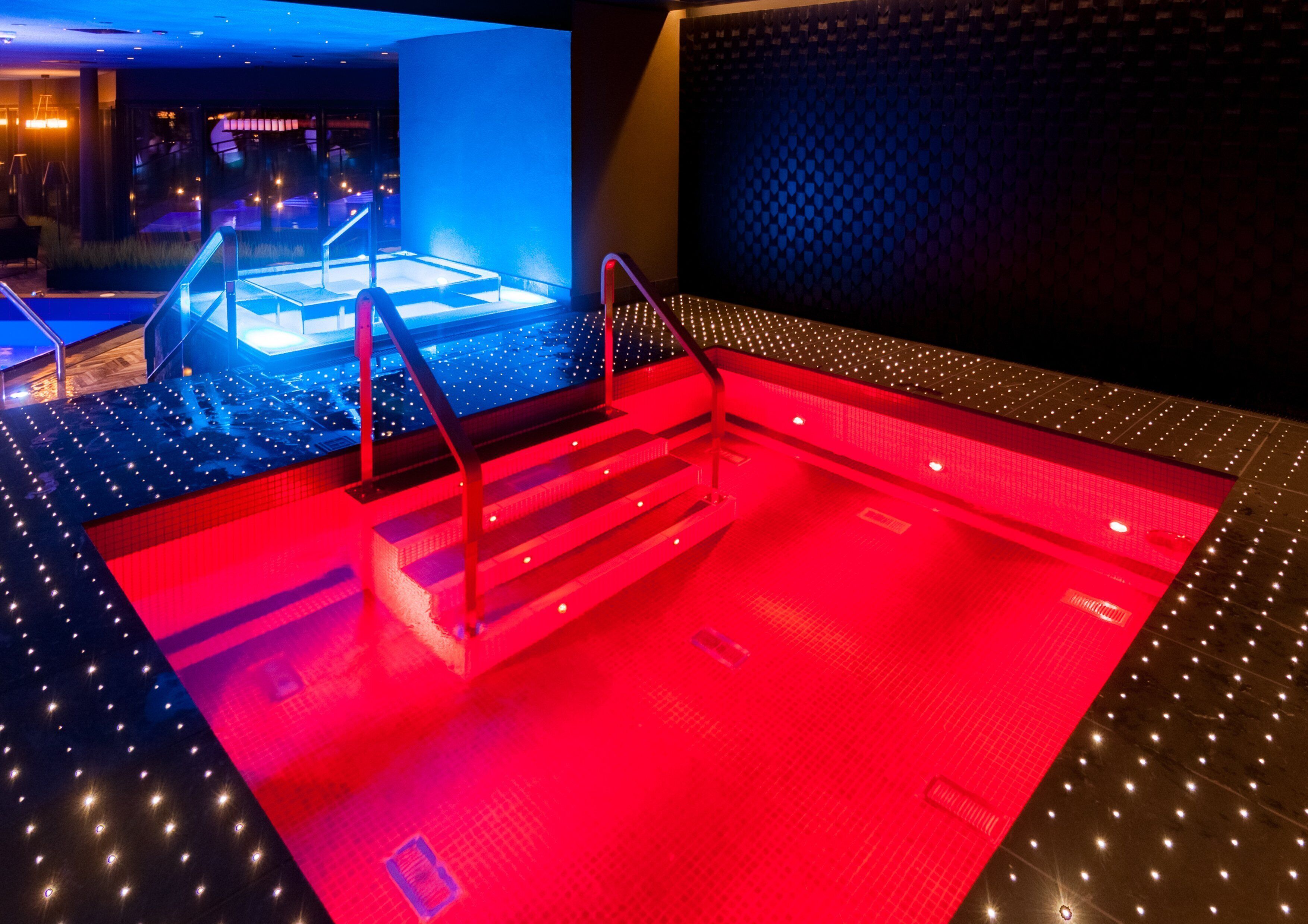 sauna, hot tub, steam room, body treatments, facials