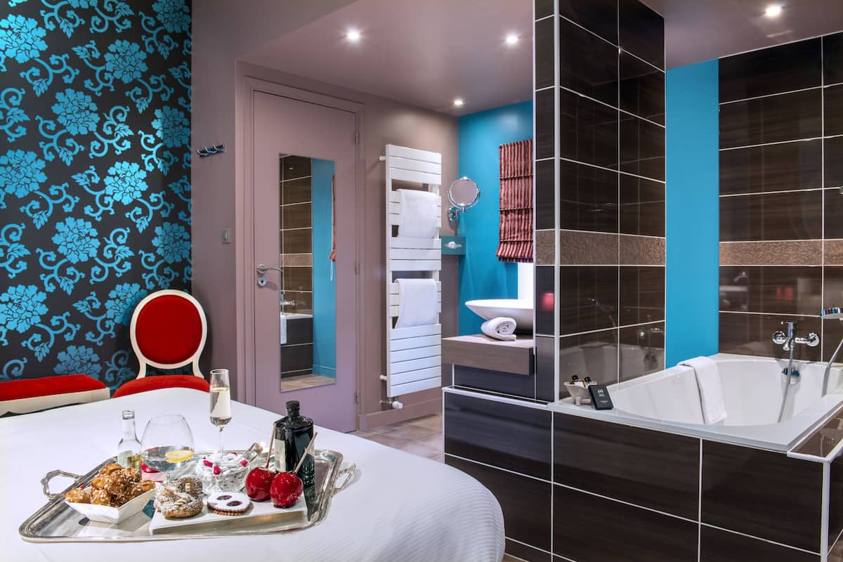 1 bedroom, premium bedding, minibar, individually decorated