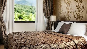 Suite Sénior, 1 chambre, balcon, vue montagne | Vue de la chambre