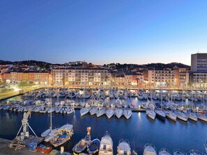 Exterior - Hôtel Mercure Toulon La Seyne-Sur-Mer (La Seyne-sur-Mer)