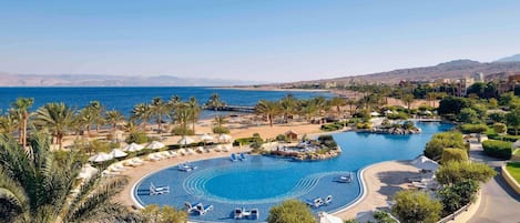 Down duvets, pillow-top beds, free minibar items, in-room safe