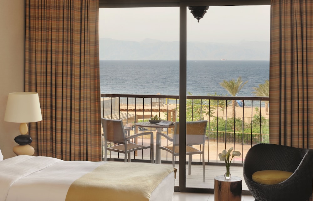 Mövenpick Tala Bay by null