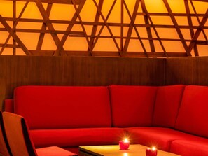 4 quầy bar/khu lounge, quầy bar bên hồ bơi, quán bar trên bãi biển 