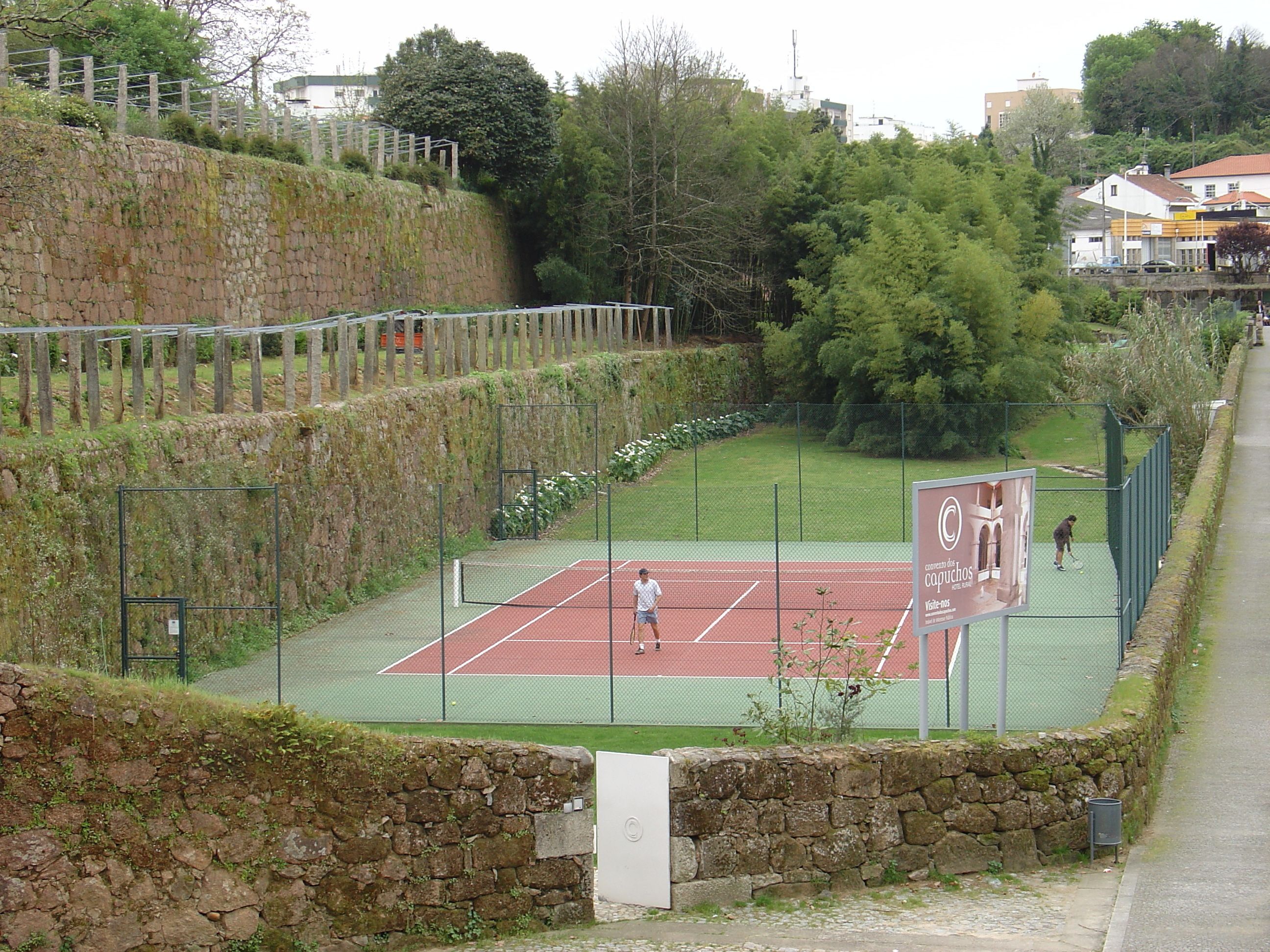 Lapangan tenis