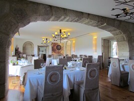 Lunch and dinner served, Regional cuisine