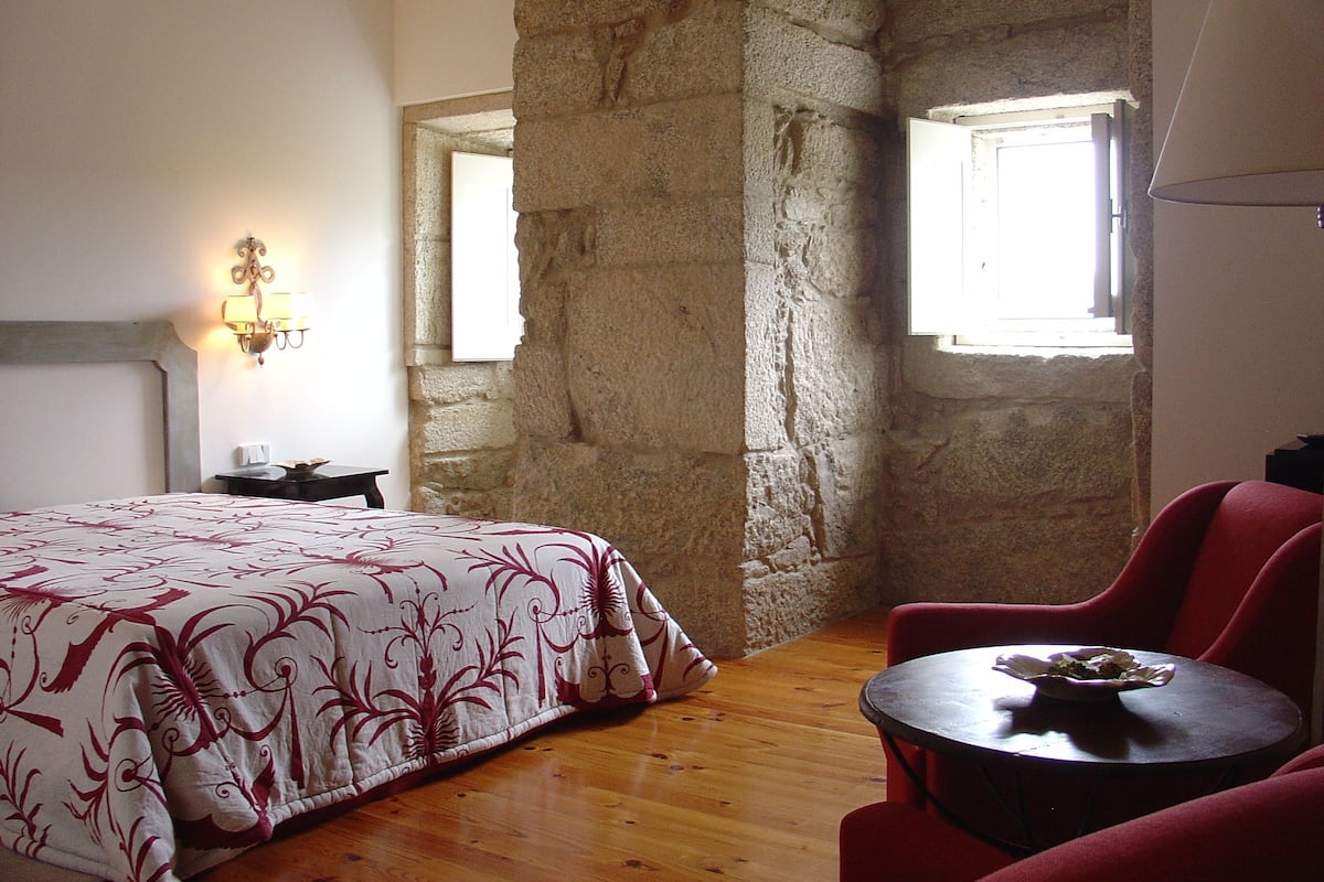 Minibar, desk, soundproofing, free WiFi