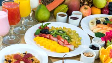 Free daily full breakfast