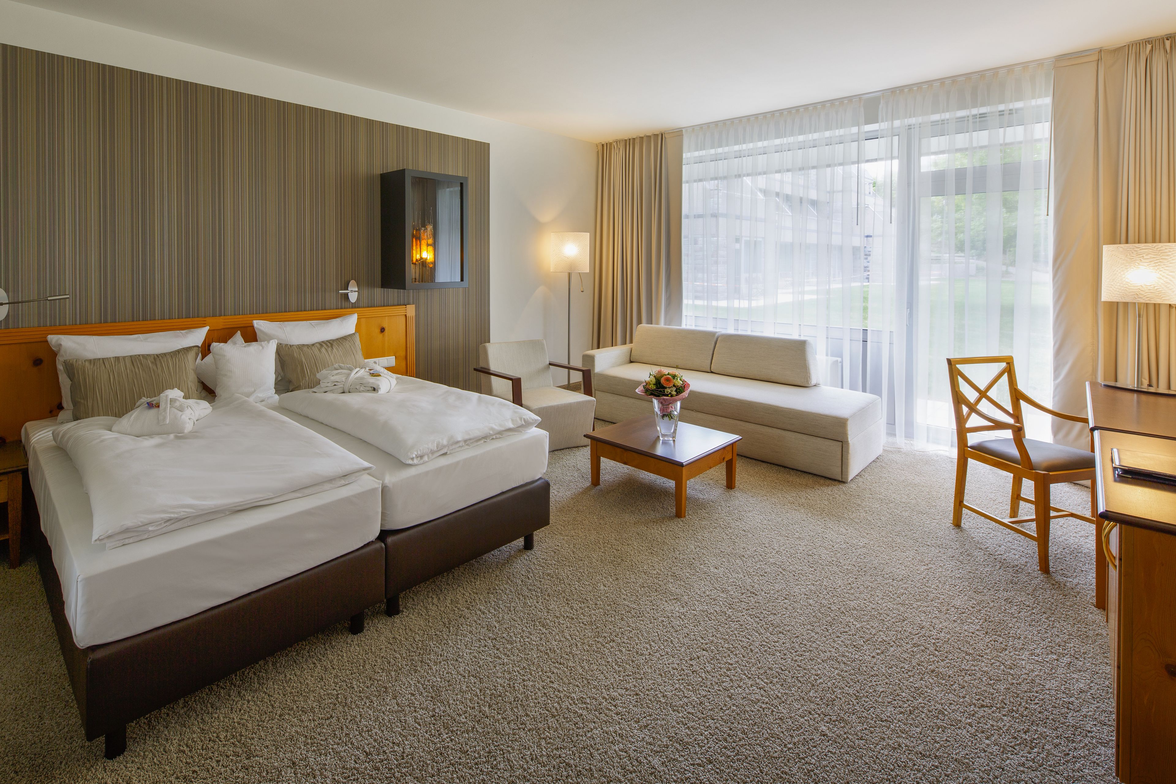 Ropa de cama hipoalergénica y minibar 