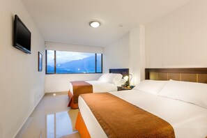 Habitación estándar con 2 camas individuales | Ropa de cama de alta calidad y minibar 