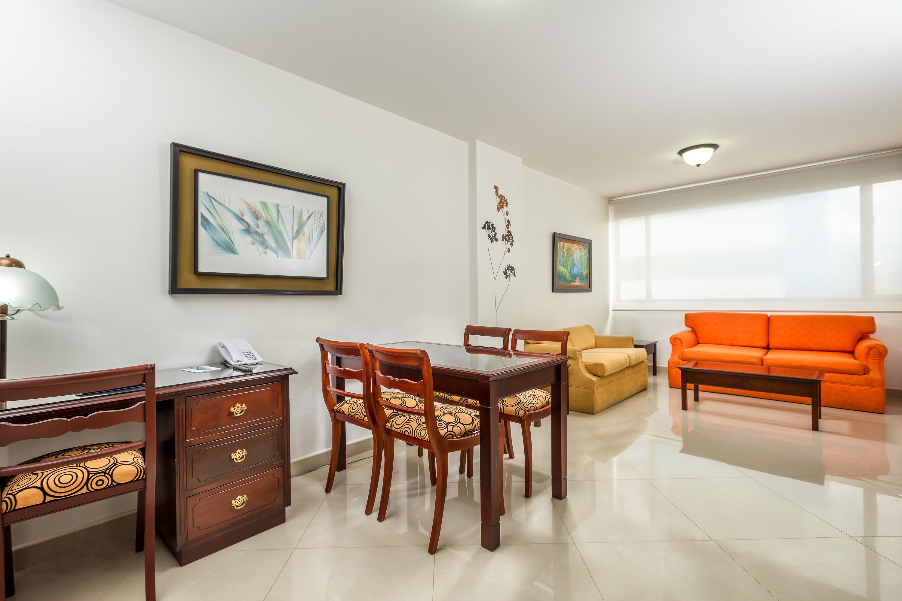 junior suite, 1 queen bed with sofa bed | in-room dining