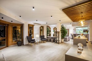 Sala de estar en el lobby