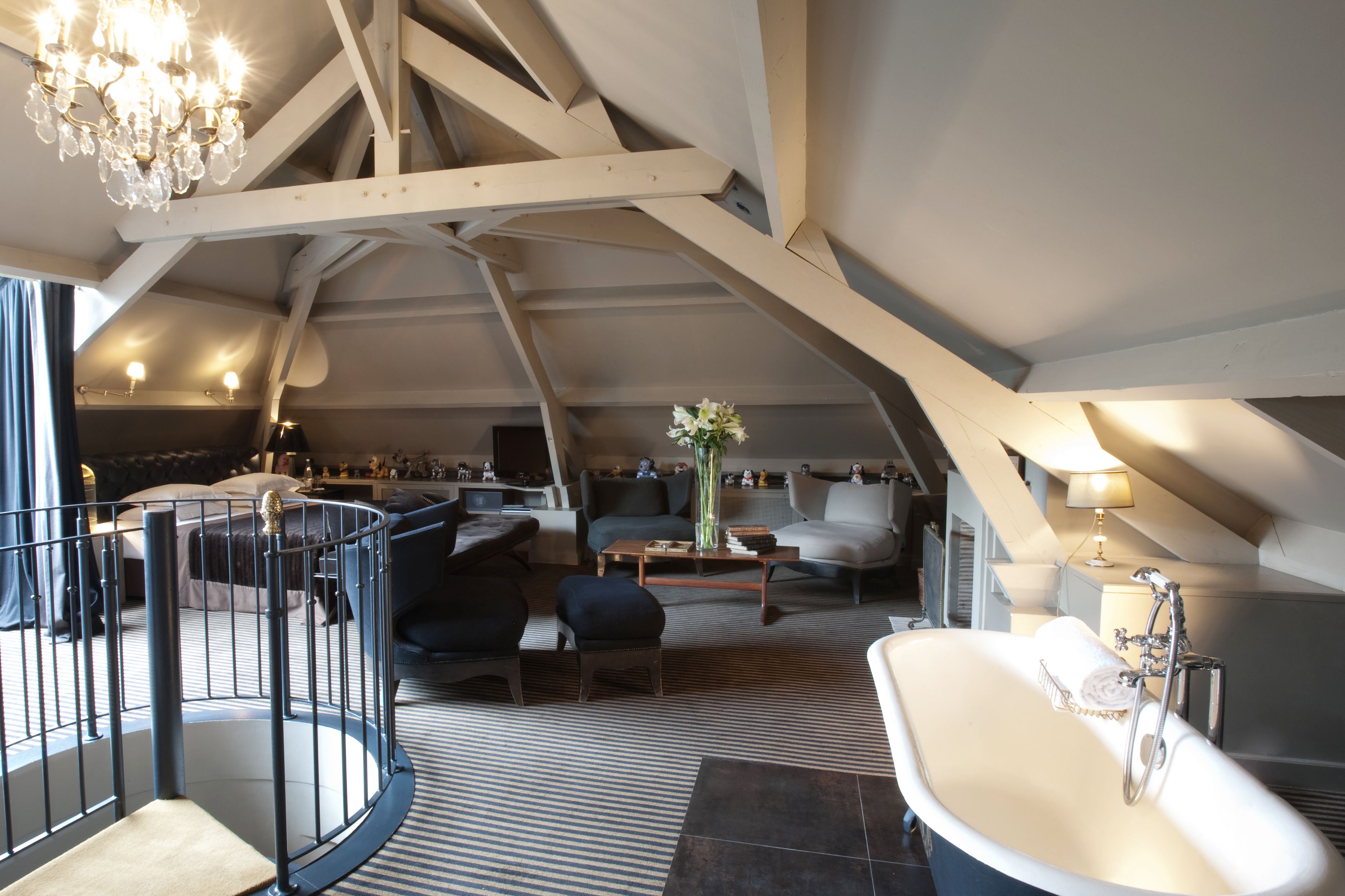 deep-soaking bathtub