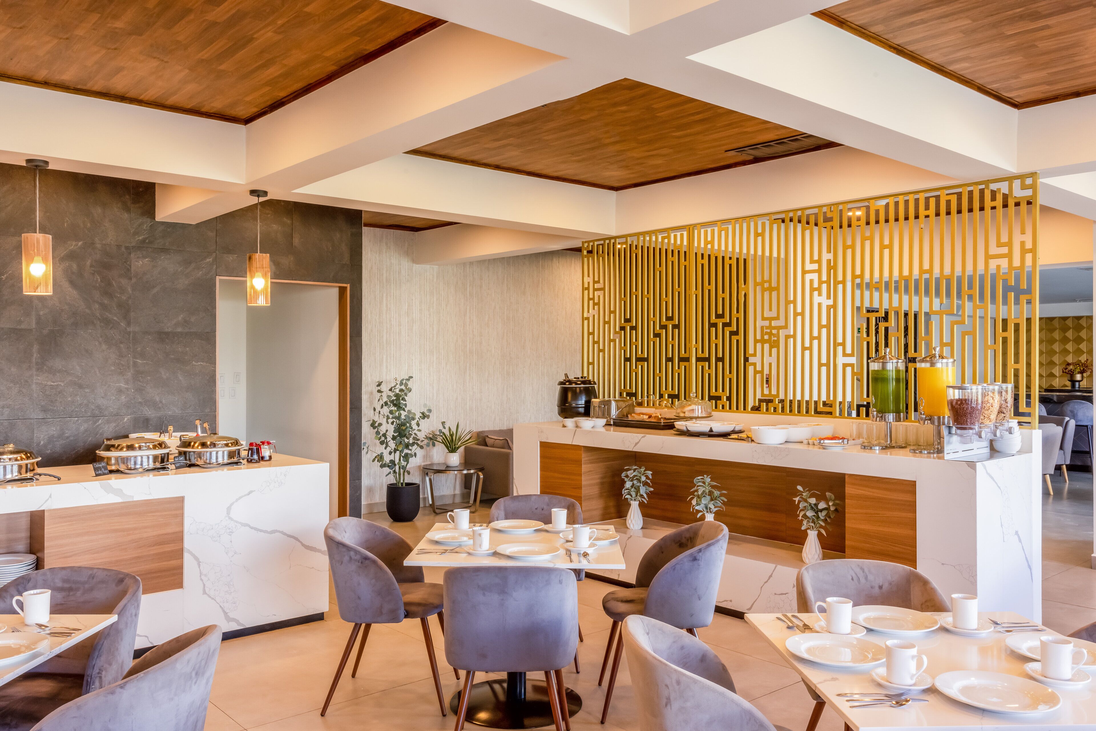 breakfast, dinner served; mexican cuisine, pool views