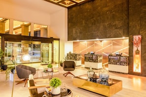 Lobby lounge