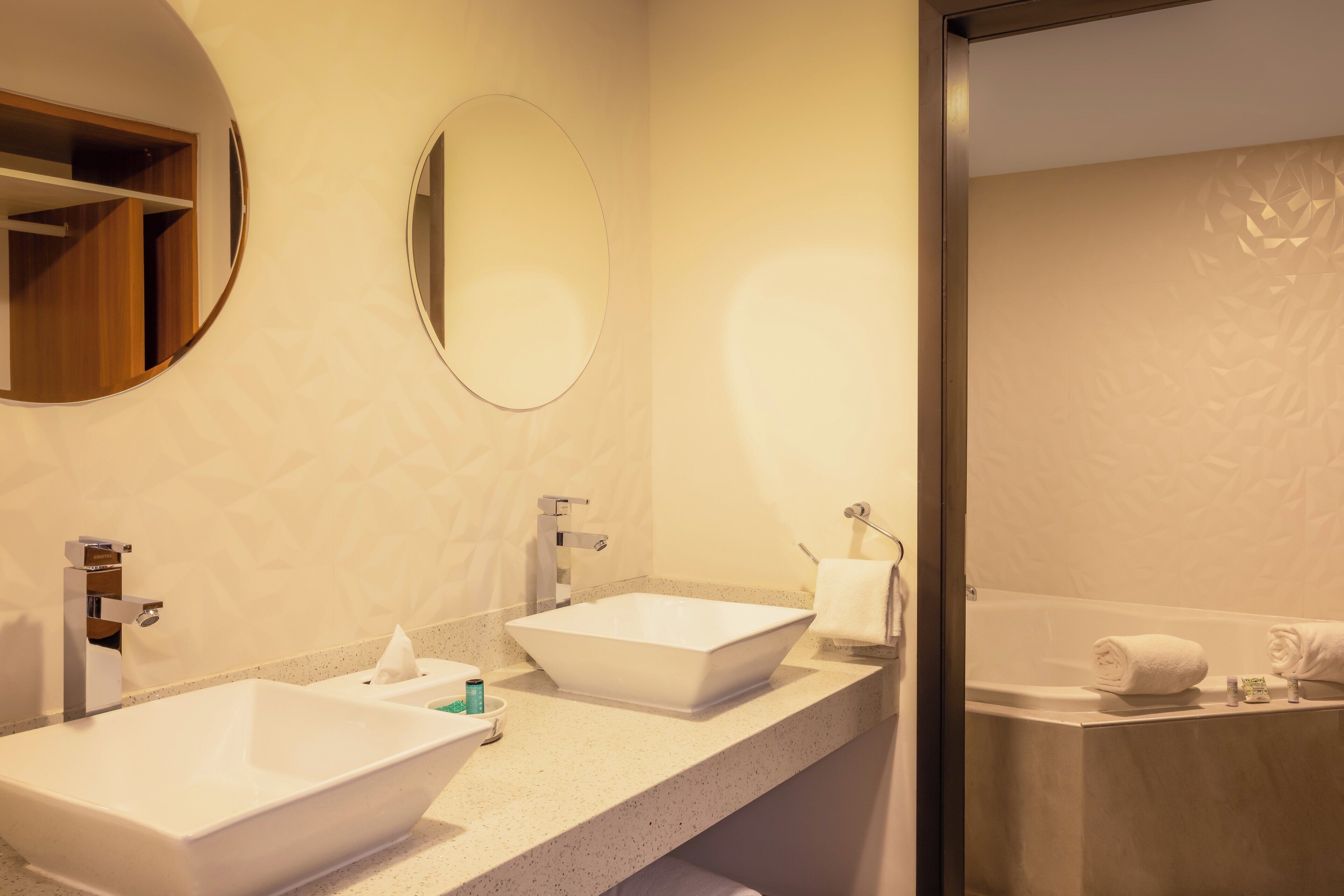 premium bedding, down duvets, in-room safe, desk