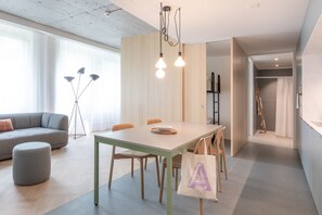 Family Room XXL with Kitchen | Living area