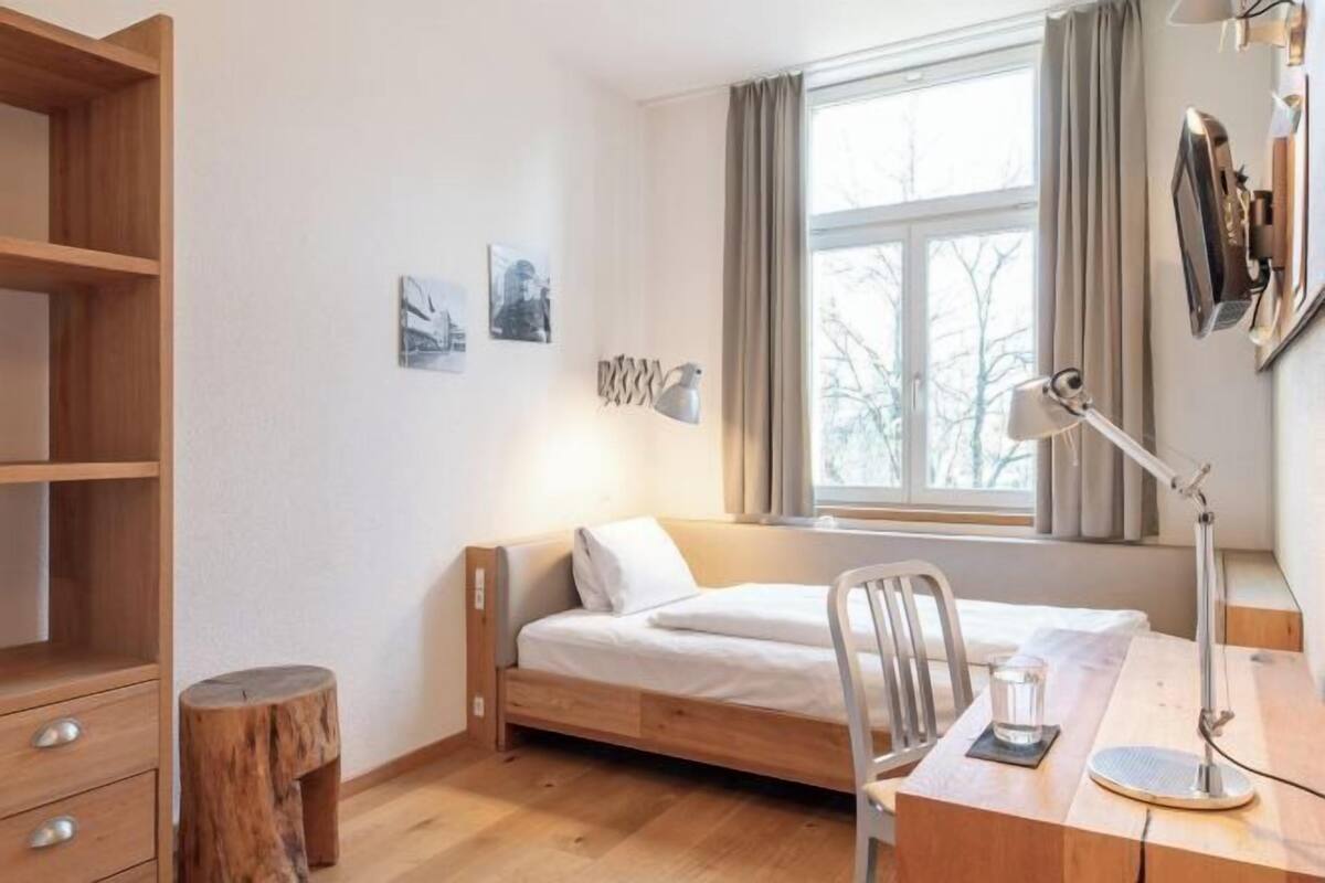 Allergikerbettwaren, Zimmersafe, schallisolierte Zimmer