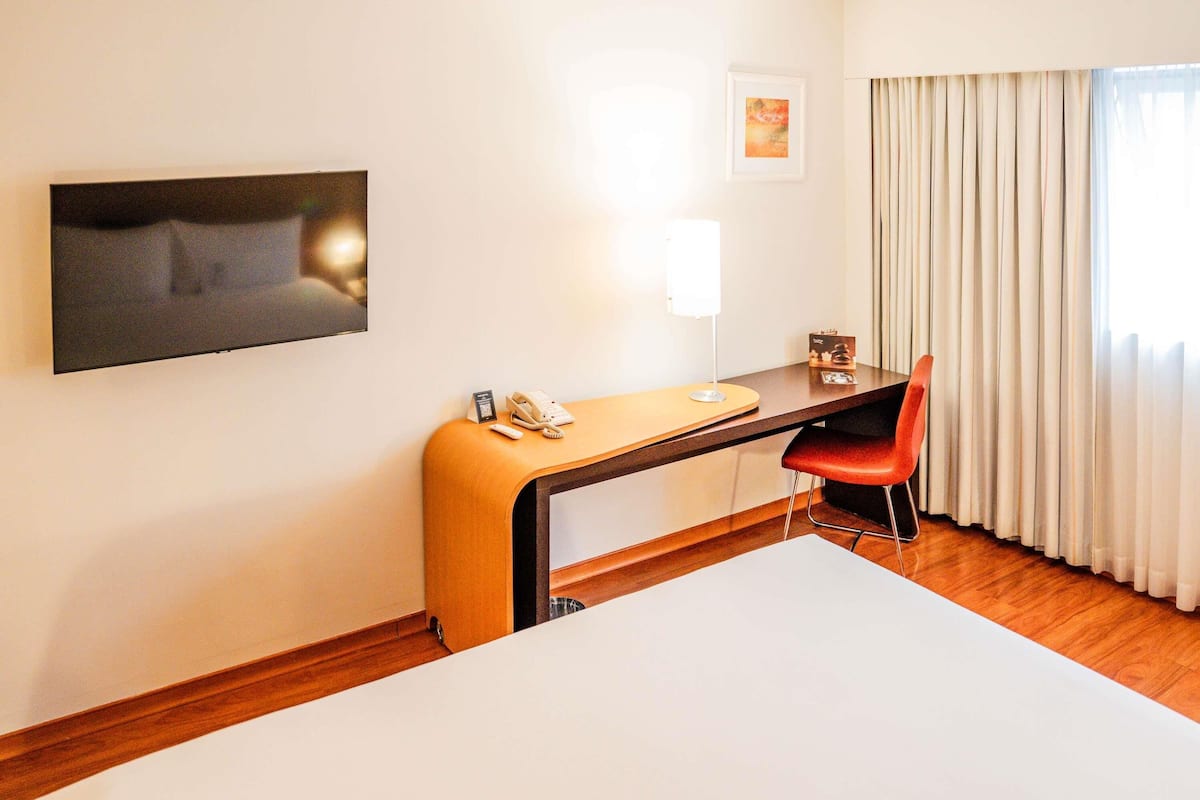 1 bedroom, minibar, in-room safe, desk