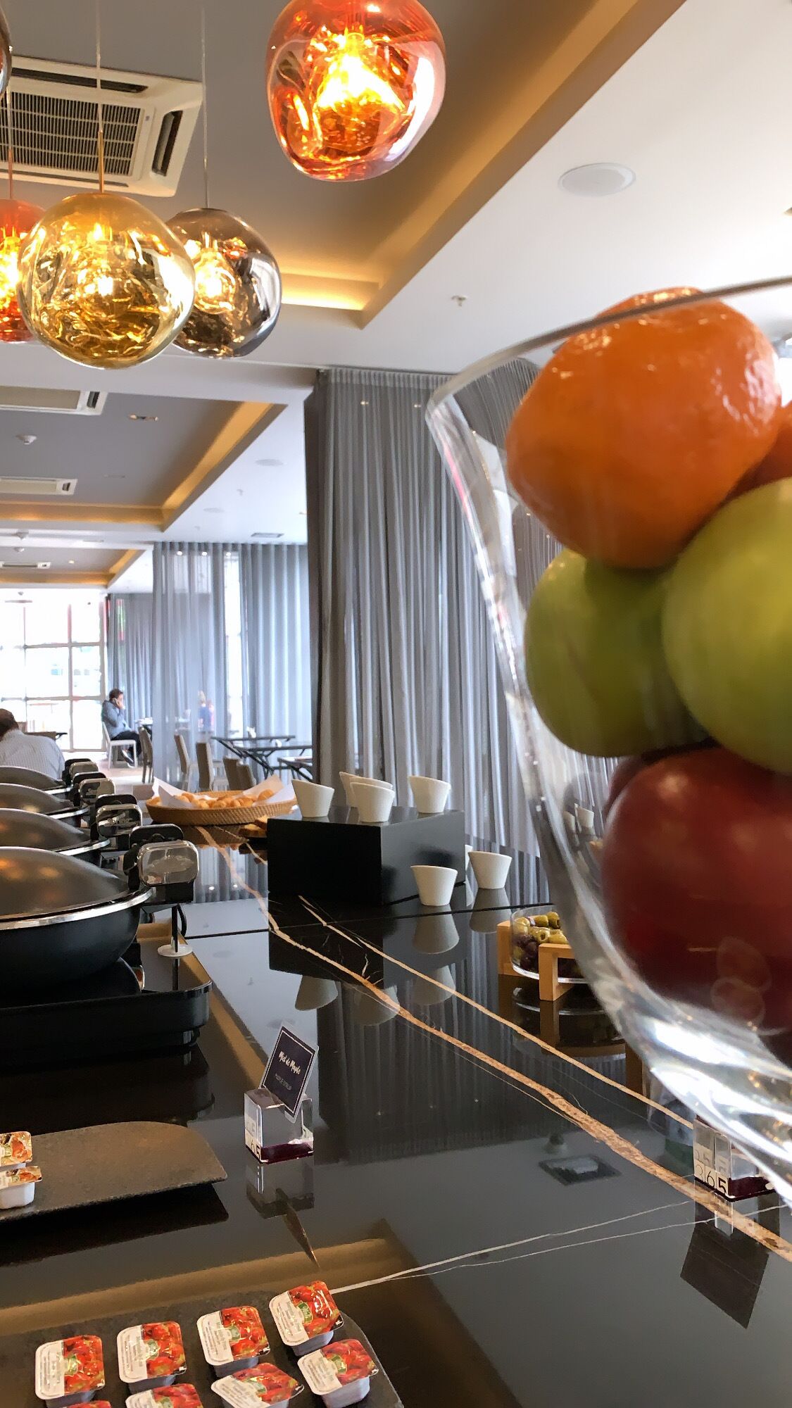 daily buffet breakfast (pen 76 per person)