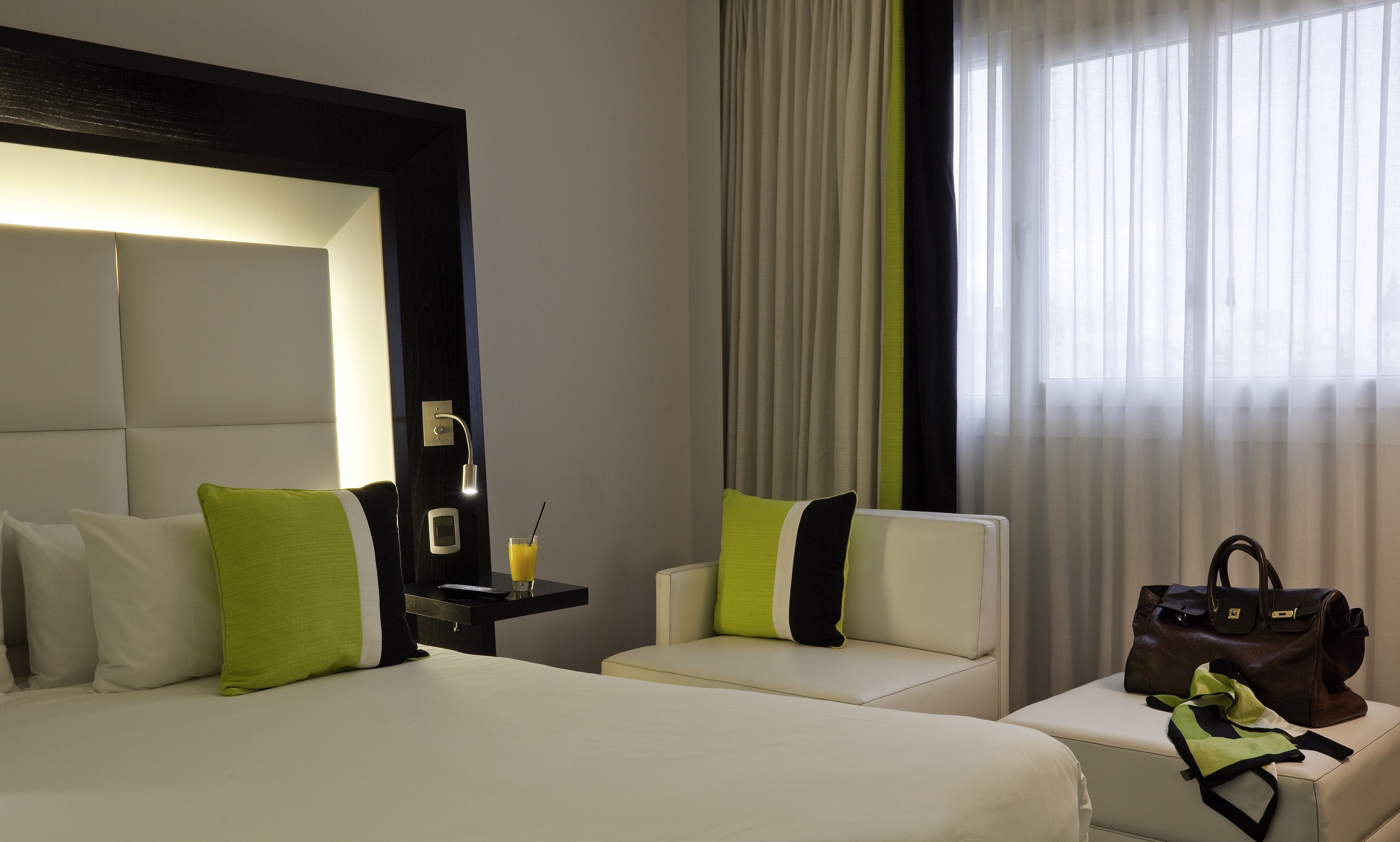 superior room, 1 queen bed | minibar, in-room safe, desk, blackout curtains