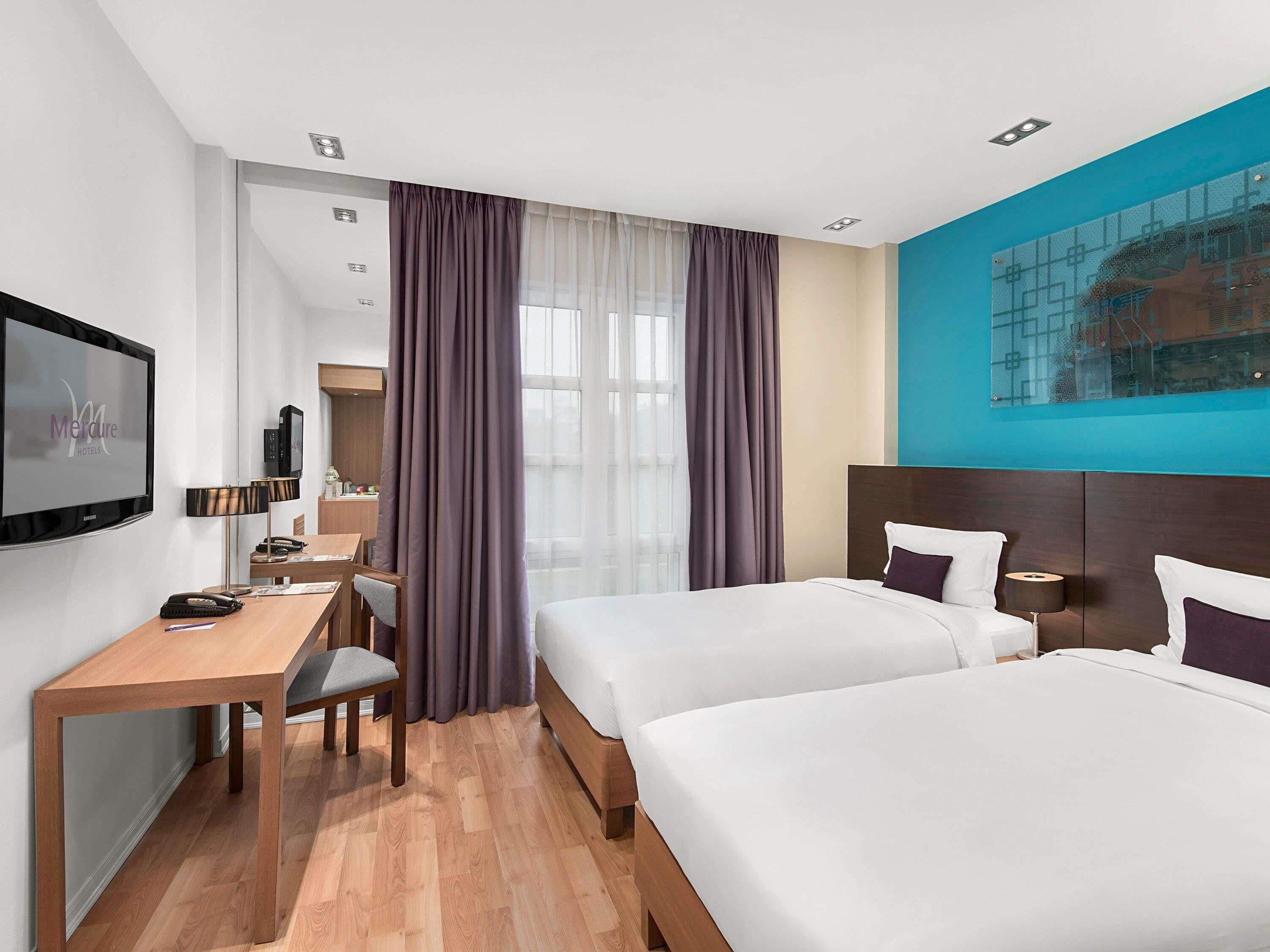 Classic Superior Room, 1 Double Bed, City View | Minibar, in-room safe, desk, blackout drapes