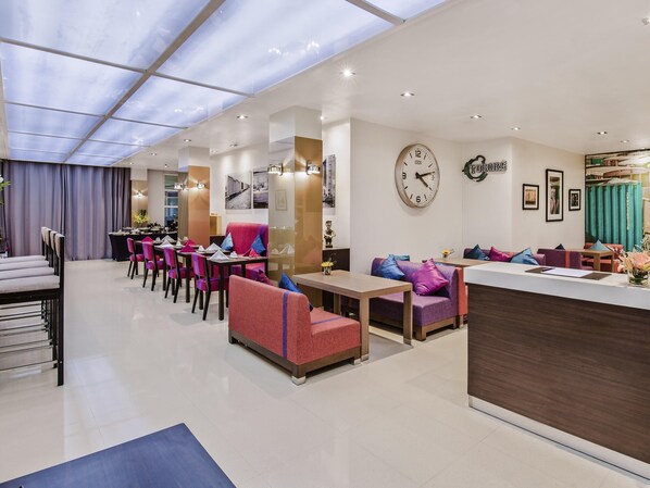 Bar (on property) - Mercure Hanoi La Gare (Hanoi)