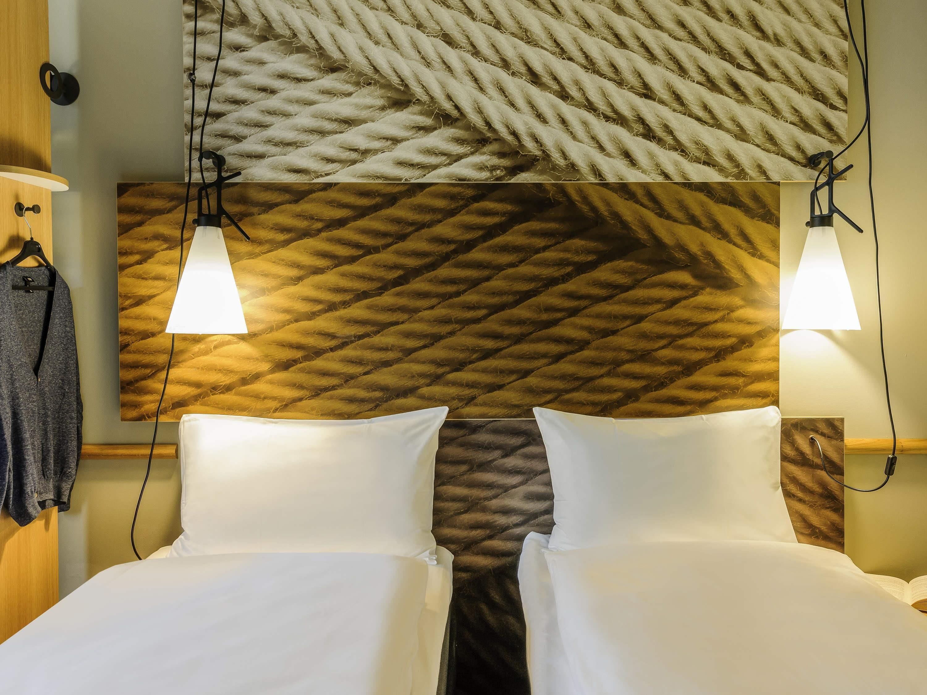 Standard Room, 2 Twin Beds | Hypo-allergenic bedding, desk, blackout drapes, soundproofing