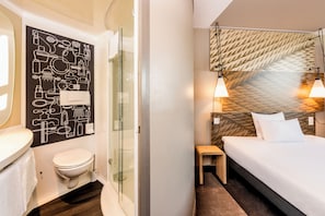 Standard Double Room, 1 Double Bed | Bathroom | Shower, eco-friendly toiletries, hair dryer, towels