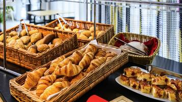 Desayuno buffet todos los días (EUR 17 por persona)