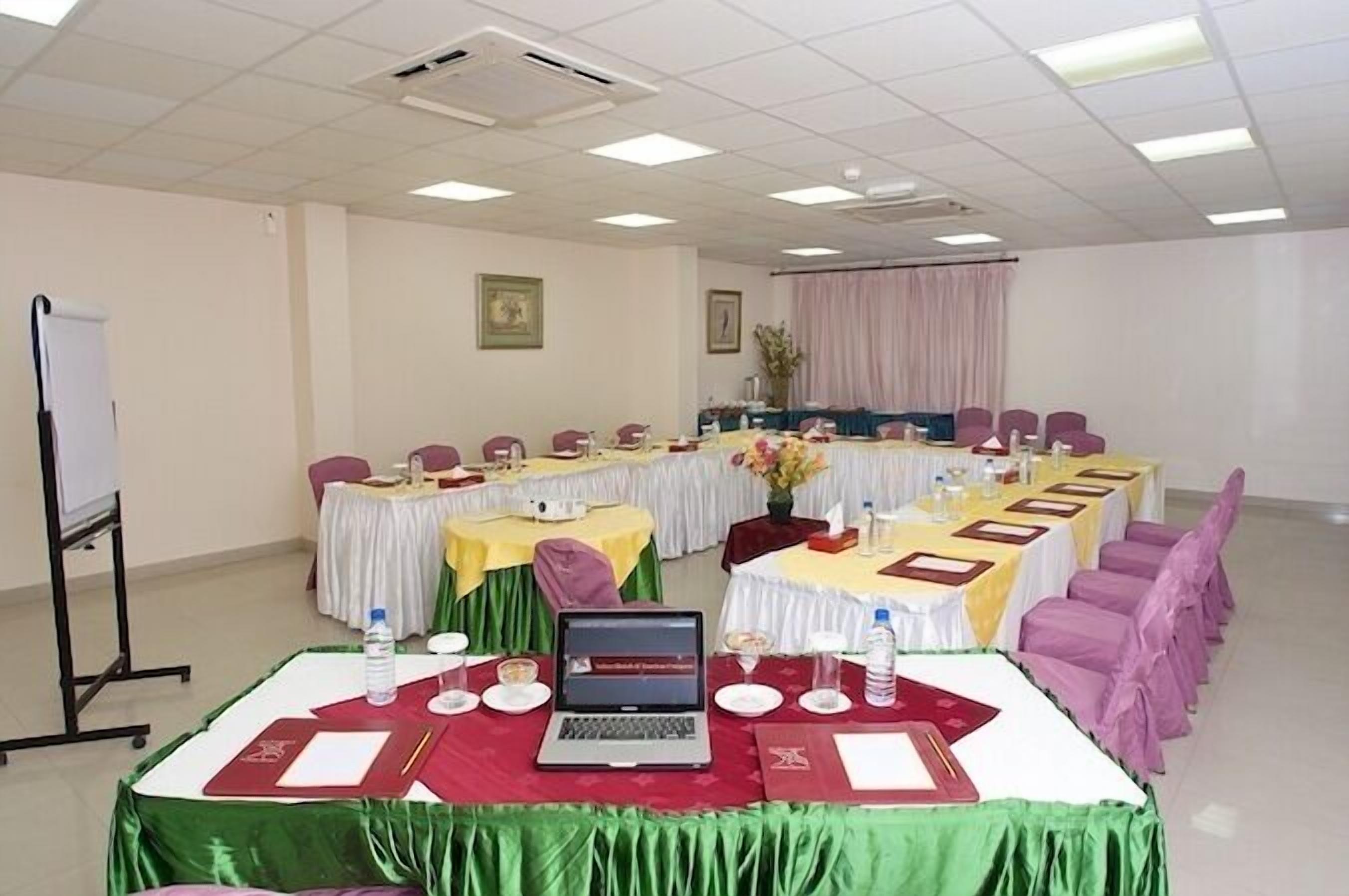 Photo - Safeer Plaza Hotel